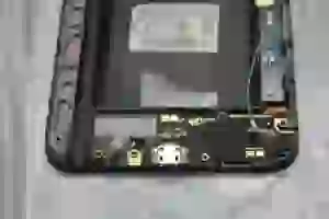 Quitar o cambiar conector micro usb Samsung Galaxy GT-N7000 13 Samsung Galaxy GT-N7000