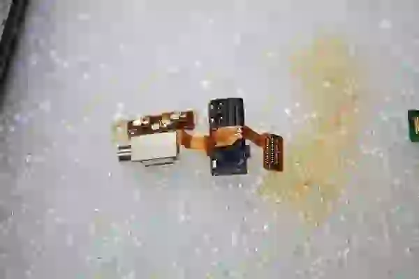 SMARTPHONE HUAWEI P7-L10 Y SUS COMPONENTES 27 Huawei-P7-L10-02