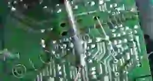 Expertos en Reparación de Portátiles: Como Reparar una Pantalla LCD Samsung 7 Lcd Portatiles soldando placa base