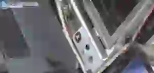 Reparación de portátiles Málaga, te enseñamos a cambiar una pantalla Toshiba 2 LCD portatiles desatornilllando monitor Toshiba