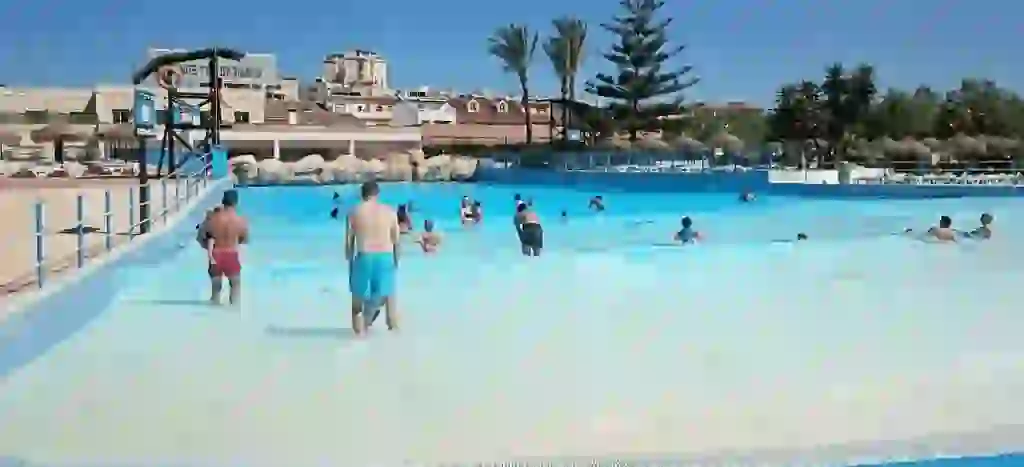 Aquamijas: Diversión Acuática en el Corazón de la Costa del Sol 4 pis