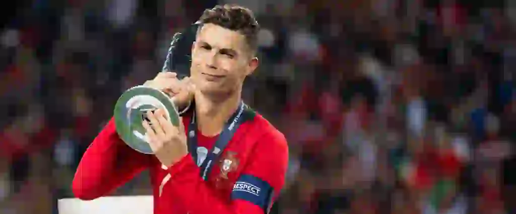 Los Iconos del Fútbol: Los Mejores Jugadores de la Historia 6 cris