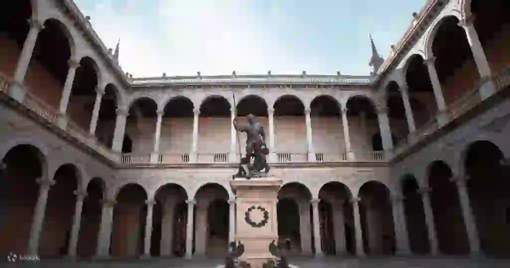 Explora la Historia Militar de España: Una Inmersión Profunda en el Museo del Ejército 2 image 59