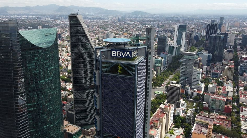 BBVA Gana un 9 % Más en el Primer Semestre y Proyecta Pagos Millonarios a Accionistas para 2028