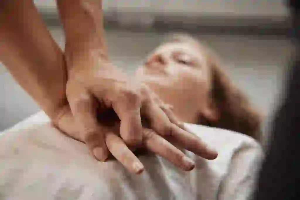 El mito de tragarse la lengua: Los expertos alertan sobre el peligro de entorpecer una reanimación adecuada 1 El mito de tragarse la lengua: Los expertos alertan sobre el peligro de entorpecer una reanimación adecuada