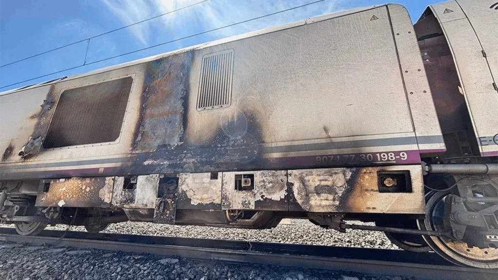 Incendio en un Tren en Ciudad Real: Caos en la Conexión Ferroviaria entre Madrid y Andalucía