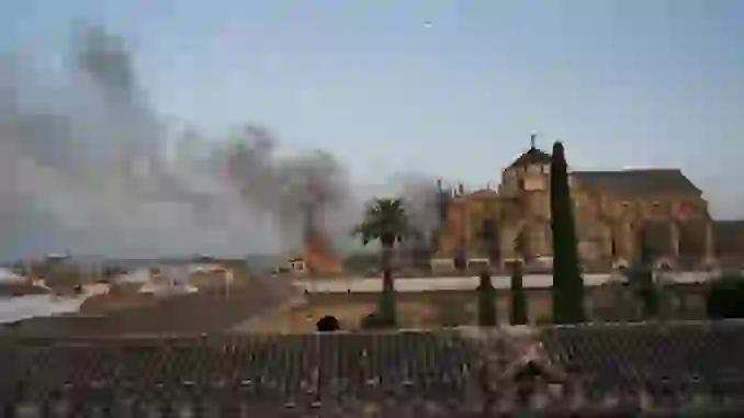 Incendio en la Mezquita-Catedral de Córdoba: Un Símbolo Histórico bajo Amenaza