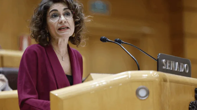 El Gobierno Español Insta a las Comunidades del PP a Destinar 6.600 Millones de Euros Ahorrados a Gasto Social