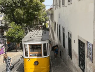Del descarrilamiento a la conmoción nacional: así ocurrió la tragedia del Elevador da Glória