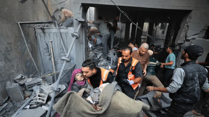 Israel establece una nueva ‘zona humanitaria’ en el sur y continúa su avance militar en el norte de Gaza