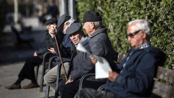 Pensiones en España: Cuánto se Destina, Por Qué Sube el Gasto y Qué Futuro se Prevé