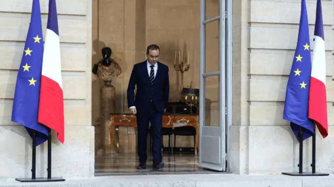 ¿Logrará Lecornu Estabilizar Francia? La Oposición Desenvaina su Arma: La Moción de Censura Inminente