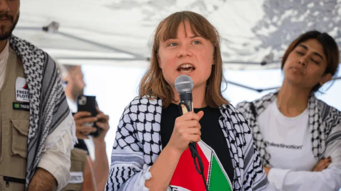 El ejército israelí detiene a Greta Thunberg gaza y otros activistas al interceptar barcos de ayuda hacia Gaza