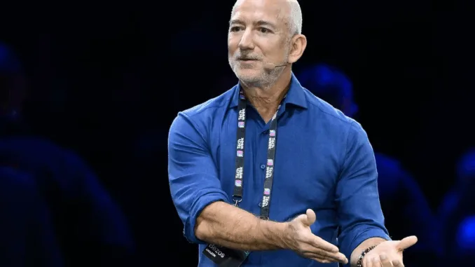 Jeff Bezos y el futuro de la inteligencia artificial: el único tipo de trabajador que la IA no podrá reemplazar