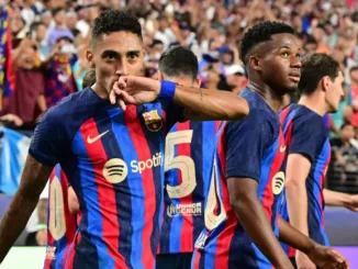 Barcelona aplasta al Sevilla con un hat-trick de Raphinha en el Camp Nou