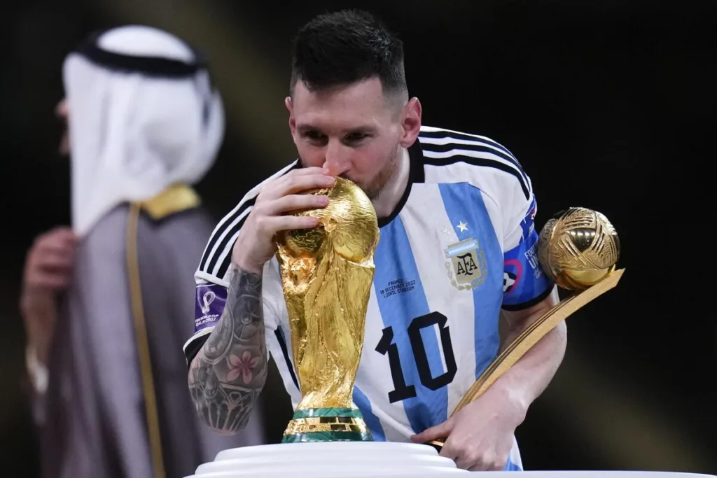 Messi agranda su leyenda al convertirse en el tercer goleador más veterano de una Copa del Mundo 3 Messi agranda su leyenda al convertirse en el tercer goleador más veterano de una Copa del Mundo