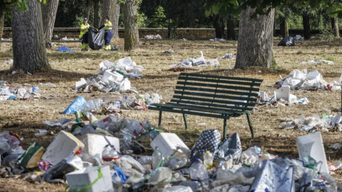 La jira del Curpillos deja una huella de 20 toneladas de residuos en La Quinta