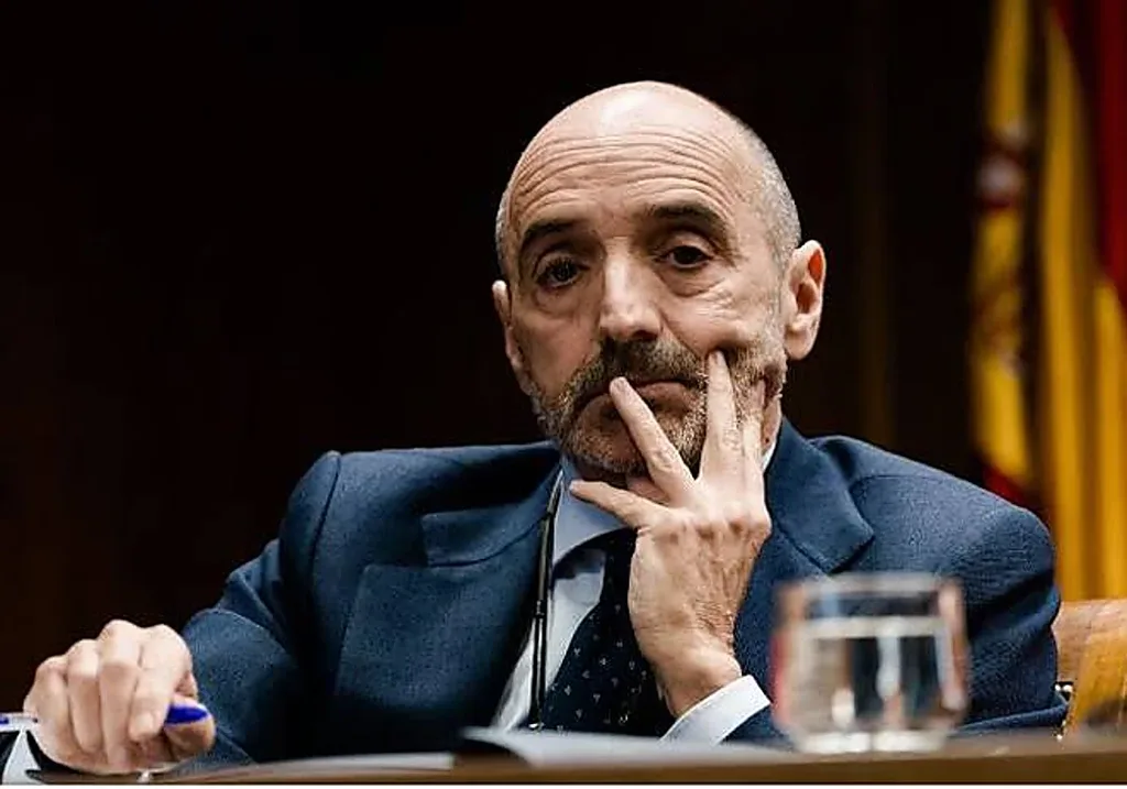 Julio Martínez Sola: de dónde es, qué edad tiene y su relación con Plus Ultra y Zapatero 1 Julio Martínez Sola: de dónde es, qué edad tiene y su relación con Plus Ultra y Zapatero